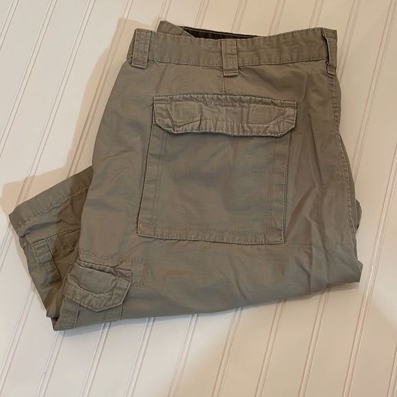 Mens Cotton Khaki Cargo Shorts - Picture 4 of 5